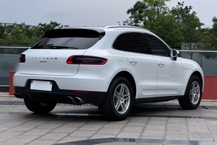 Used Porsche Macan 2017 Macan 2.0T Exterior 6