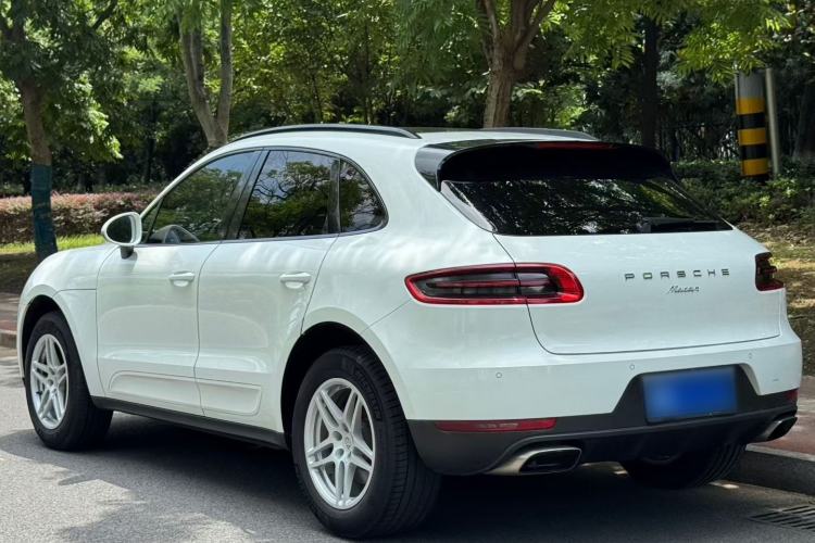 Used Porsche Macan 2017 Macan 2.0T Exterior 6