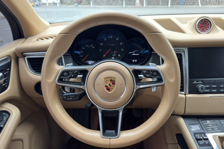 Used Porsche Macan 2017 Macan 2.0T Exterior 6