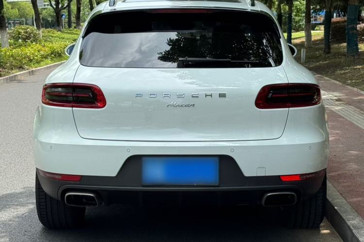 Used Porsche Macan 2017 Macan 2.0T Exterior 7