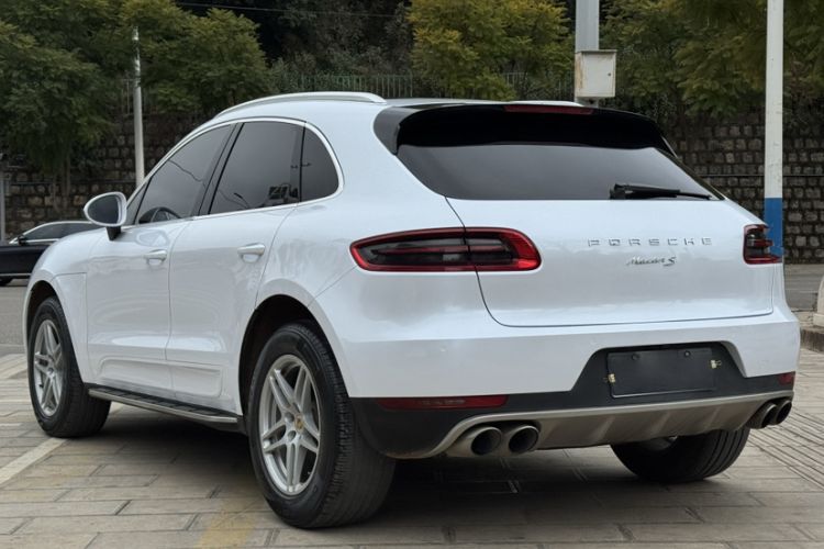 Used Porsche Macan 2017 Macan 2.0T Exterior 7