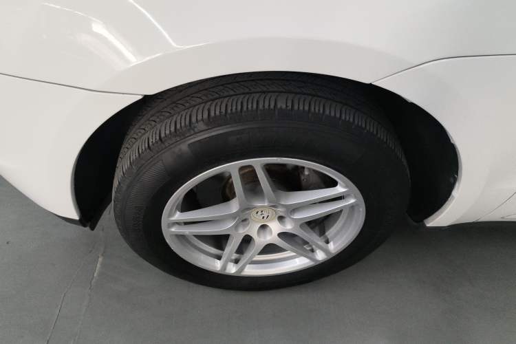 Used Porsche Macan 2017 Macan 2.0T Exterior 7