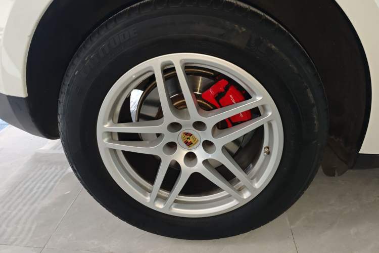 Used Porsche Macan 2017 Macan 2.0T Exterior 8