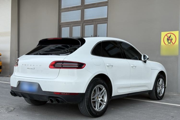Used Porsche Macan 2017 Macan 2.0T Exterior 8