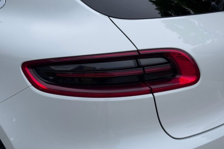Used Porsche Macan 2017 Macan 2.0T Exterior 8