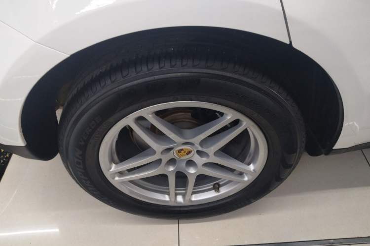 Used Porsche Macan 2017 Macan 2.0T Exterior 8