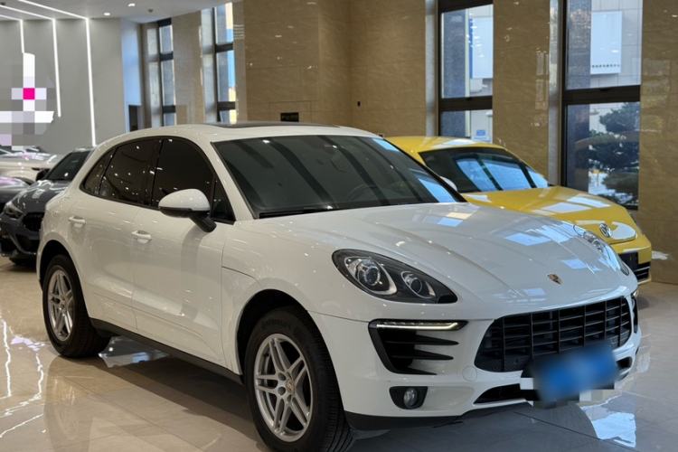 Used Porsche Macan 2017 Macan 2.0T Exterior 8