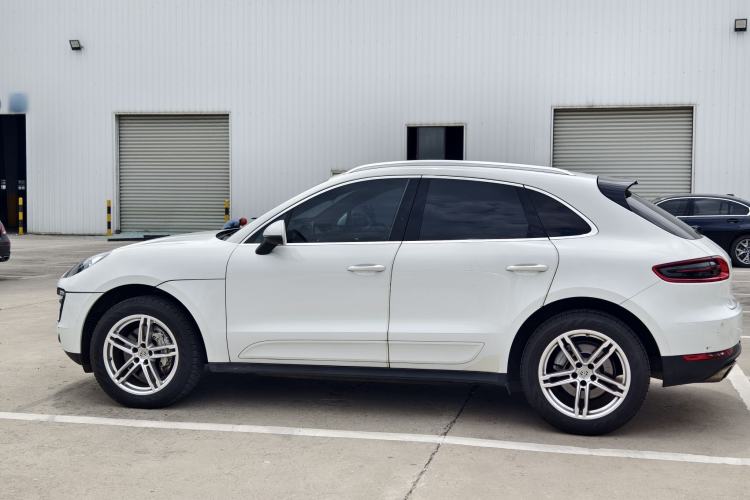 Used Porsche Macan 2017 Macan S 3.0T Exterior 9