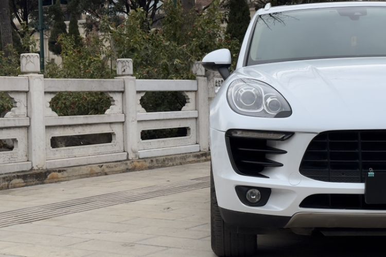 Used Porsche Macan 2017 Macan 2.0T Exterior 9