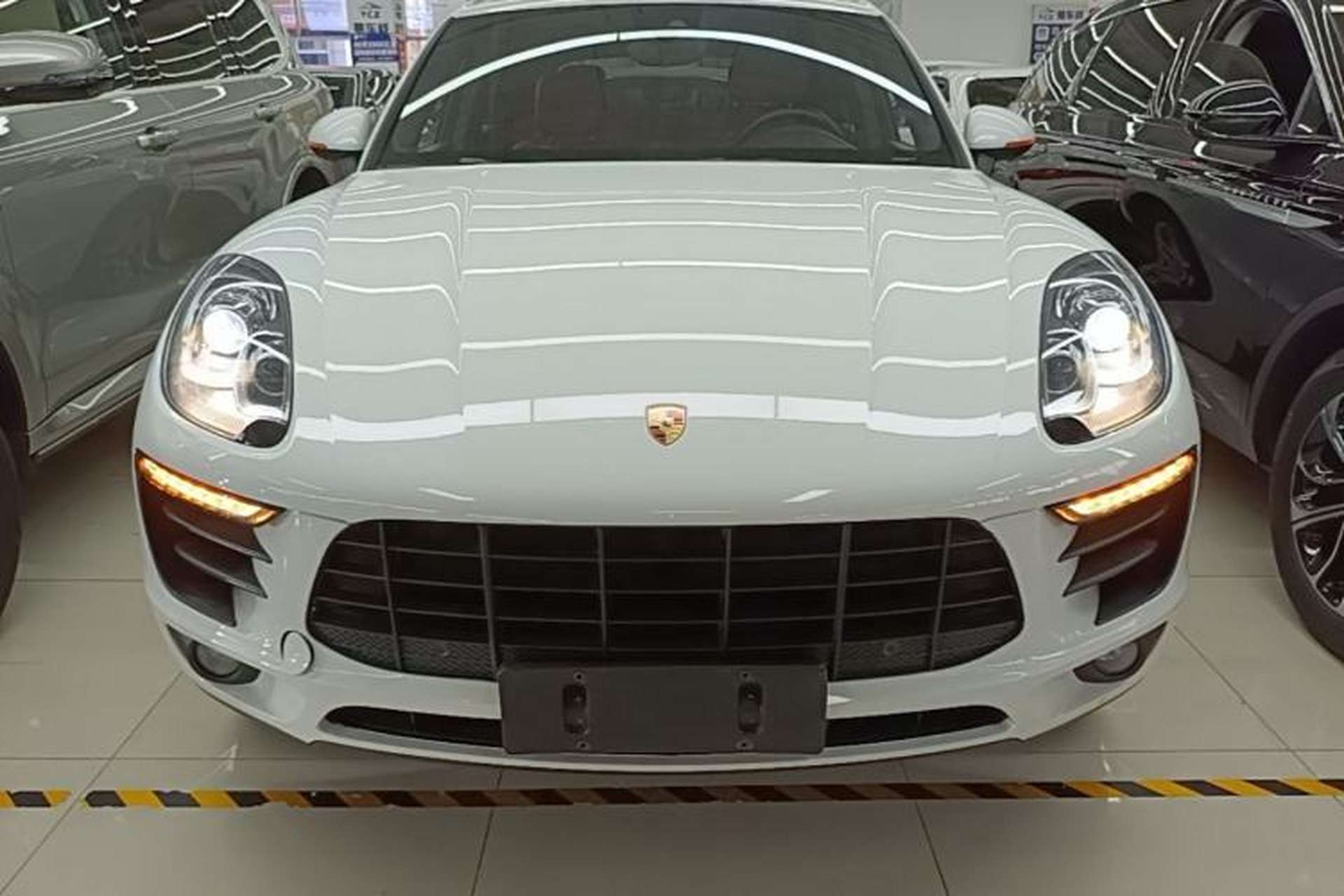 Used Porsche Macan 2017 Macan 2.0T Front