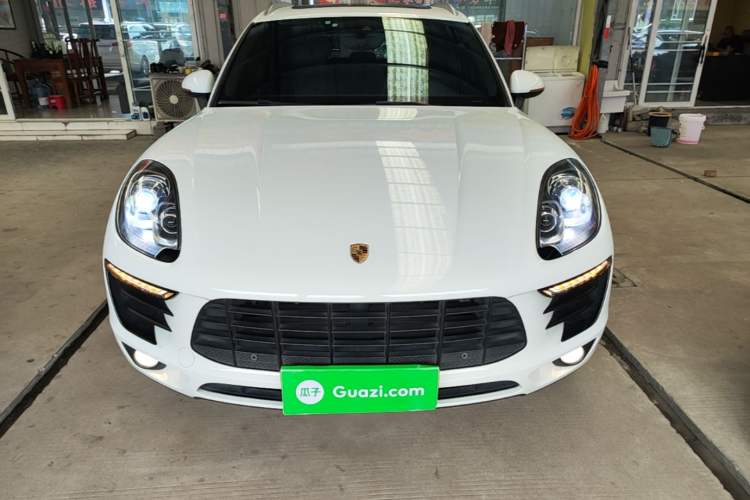Used Porsche Macan 2017 Macan 2.0T Front
