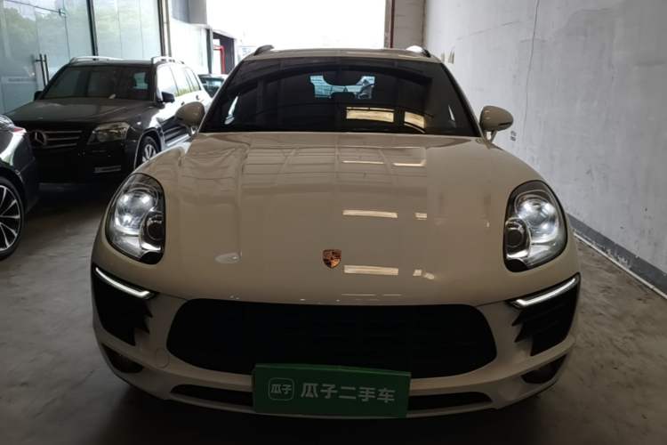 Used Porsche Macan 2017 Macan 2.0T Front