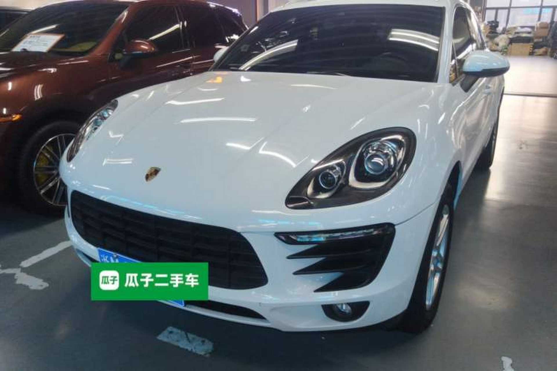 Used Porsche Macan 2017 Macan 2.0T Front Left 45 Deg