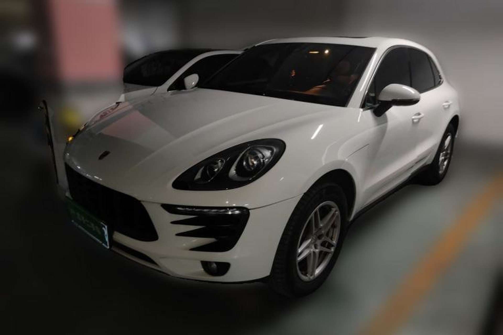Used Porsche Macan 2017 Macan 2.0T Front Left 45 Deg