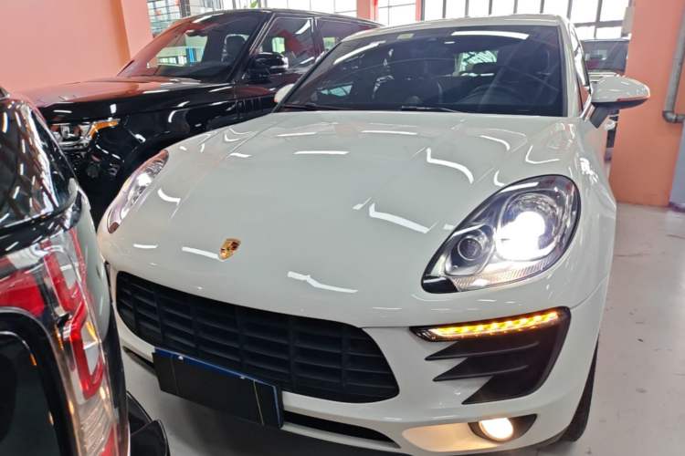 Used Porsche Macan 2017 Macan 2.0T Front