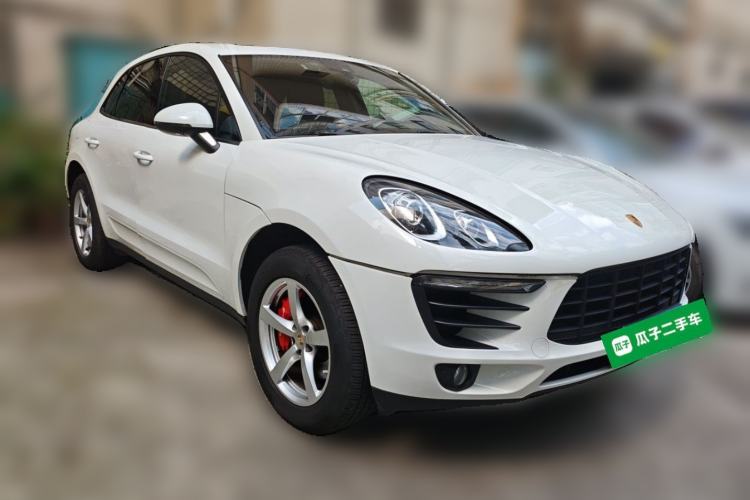 Used Porsche Macan 2017 Macan 2.0T Front Right 45 Deg
