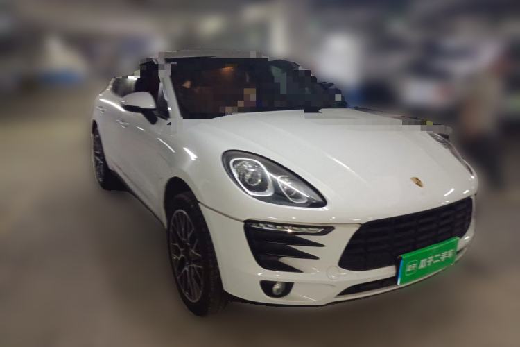 Used Porsche Macan 2017 Macan 2.0T Front Right 45 Deg