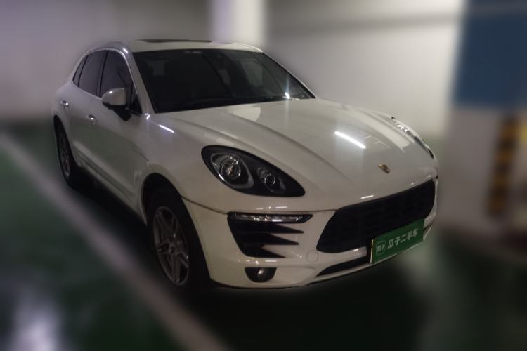 Used Porsche Macan 2017 Macan S 3.0T Front Right 45 Deg