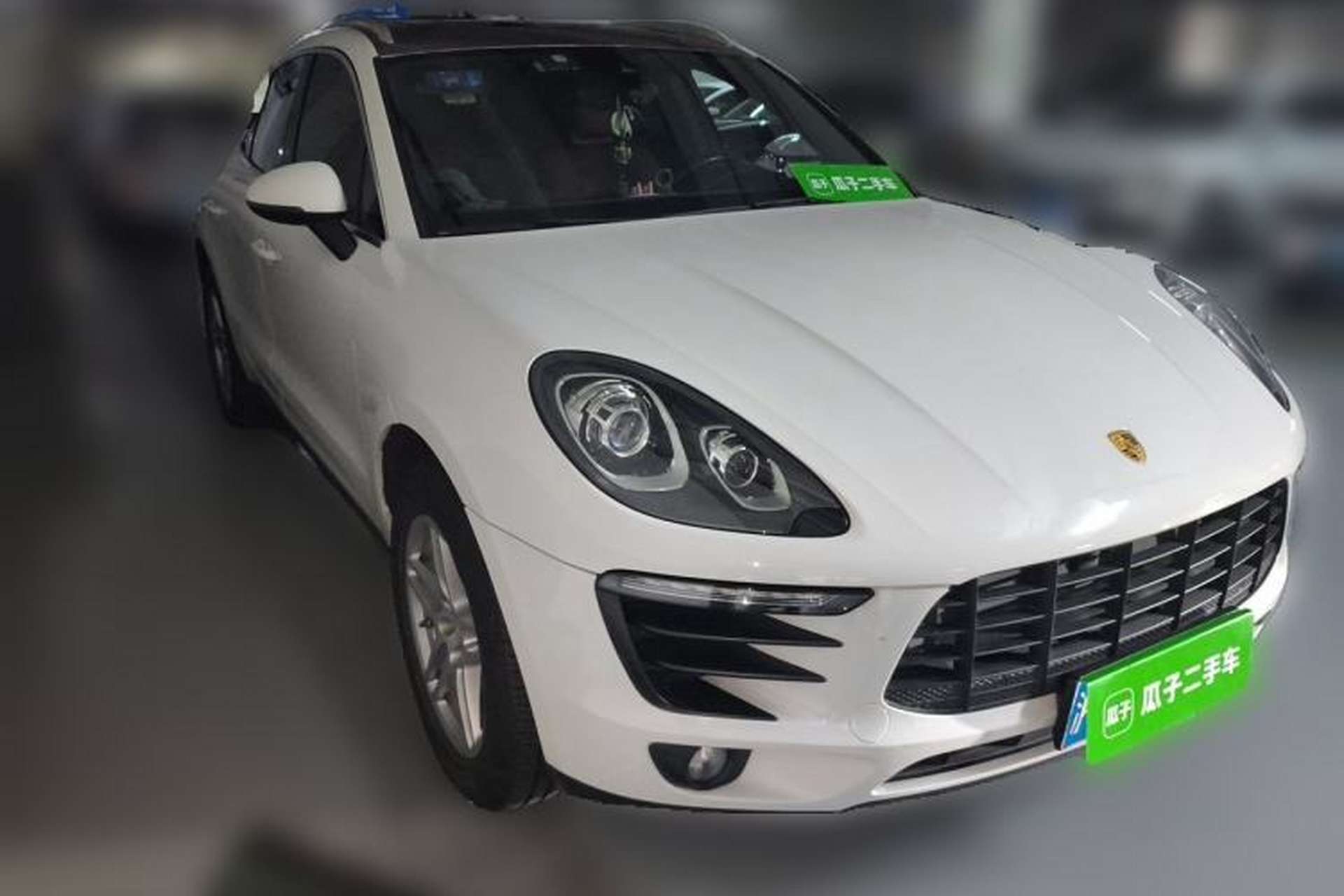 Used Porsche Macan 2017 Macan 2.0T Front Right 45 Deg