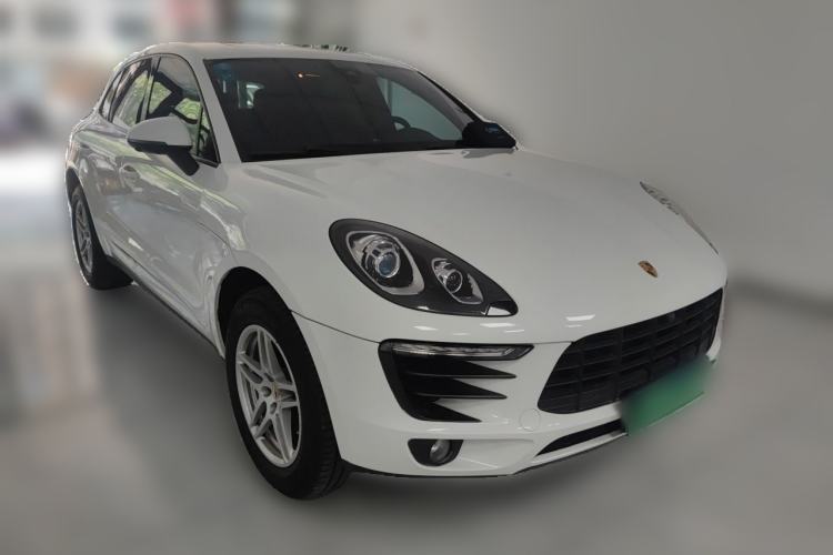 Used Porsche Macan 2017 Macan 2.0T Front Right 45 Deg