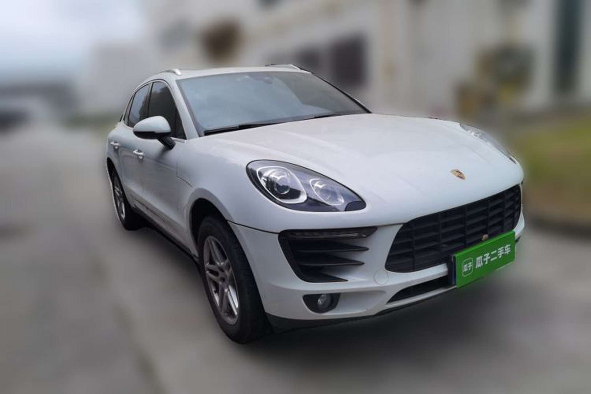 Used Porsche Macan 2017 Macan 2.0T Front Right 45 Deg