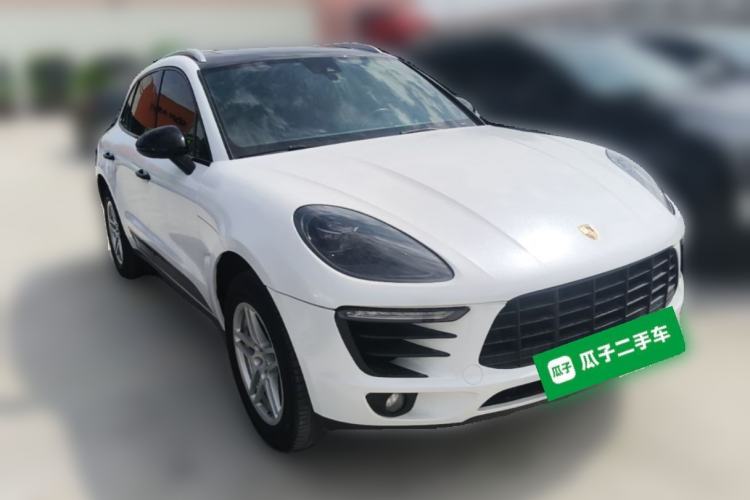 Used Porsche Macan 2017 Macan 2.0T Front Right 45 Deg