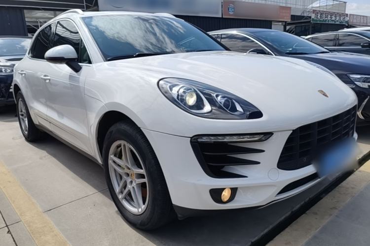 Used Porsche Macan 2017 Macan S 3.0T Front Right 45 Deg