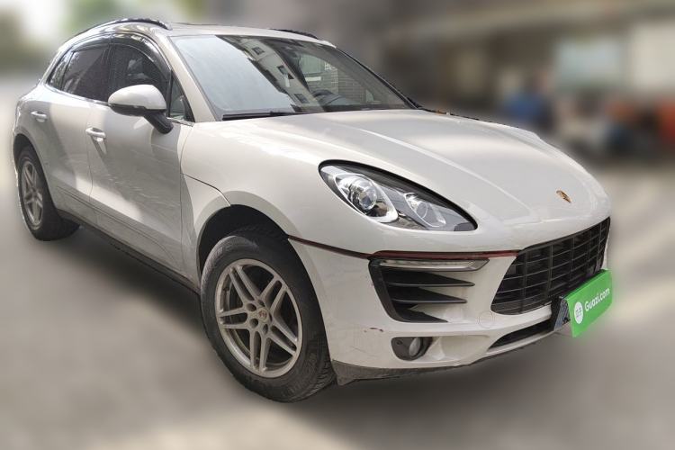 Used Porsche Macan 2017 Macan 2.0T Front Right 45 Deg