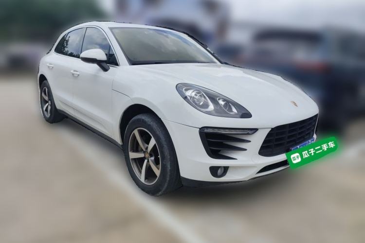 Used Porsche Macan 2017 Macan 2.0T Front Right 45 Deg