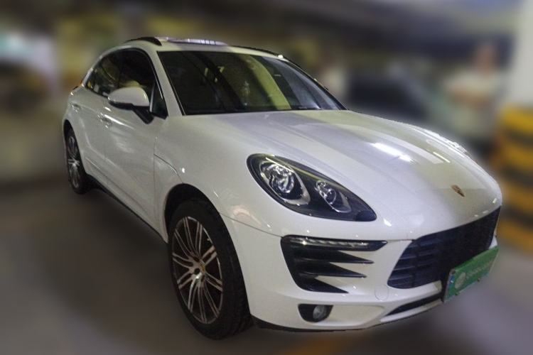 Used Porsche Macan 2017 Macan 2.0T Front Right 45 Deg