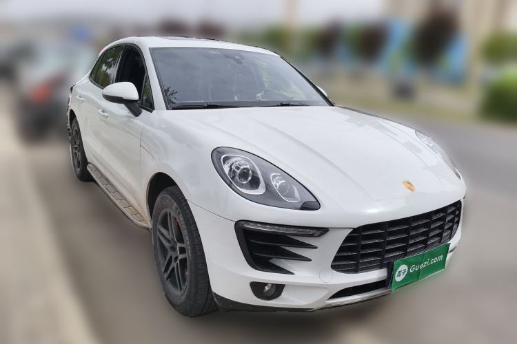 Used Porsche Macan 2017 Macan 2.0T Front Right 45 Deg