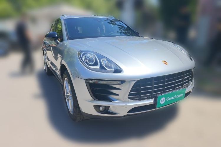 Used Porsche Macan 2017 Macan S 3.0T Front Right 45 Deg