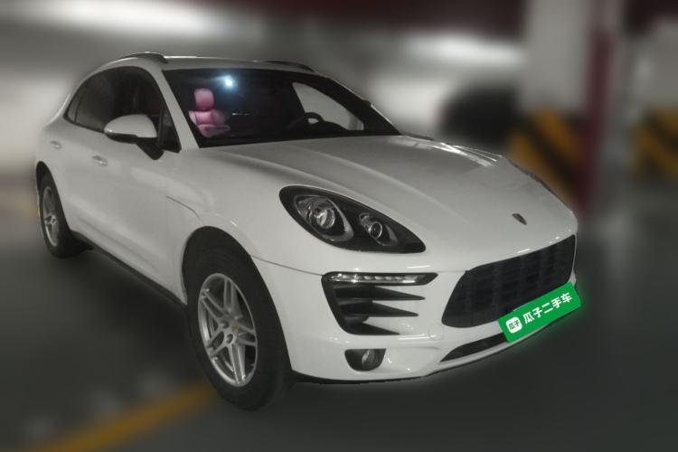 Used Porsche Macan 2017 Macan 2.0T Front Right 45 Deg