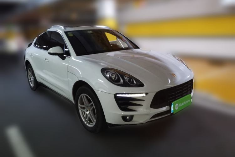 Used Porsche Macan 2017 Macan 2.0T Front Right 45 Deg