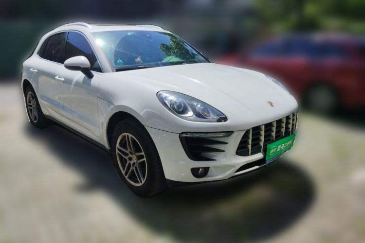 Used Porsche Macan 2017 Macan S 3.0T Front Right 45 Deg