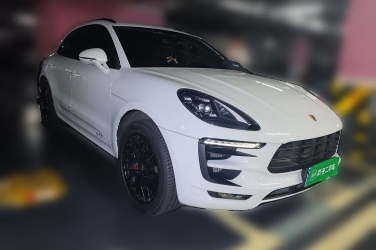 Used Porsche Macan 2017 Macan GTS 3.0T Front Right 45 Deg