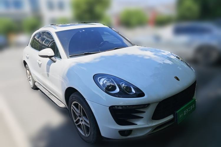 Used Porsche Macan 2017 Macan 2.0T Front Right 45 Deg