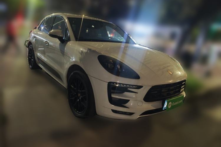 Used Porsche Macan 2017 Macan GTS 3.0T Front Right 45 Deg