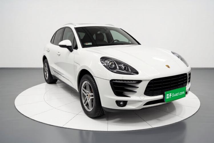 Used Porsche Macan 2017 Macan 2.0T Front Right 45 Deg