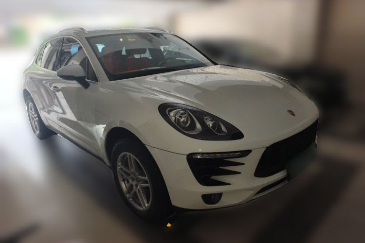 Used Porsche Macan 2017 Macan 2.0T Front Right 45 Deg