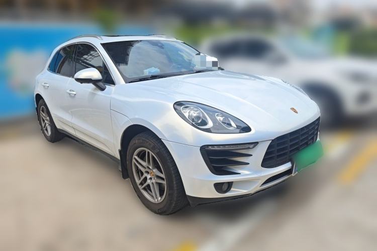 Used Porsche Macan 2017 Macan 2.0T Front Right 45 Deg