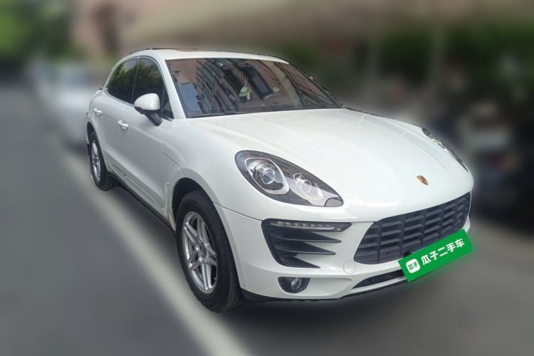 Used Porsche Macan 2017 Macan 2.0T Front Right 45 Deg