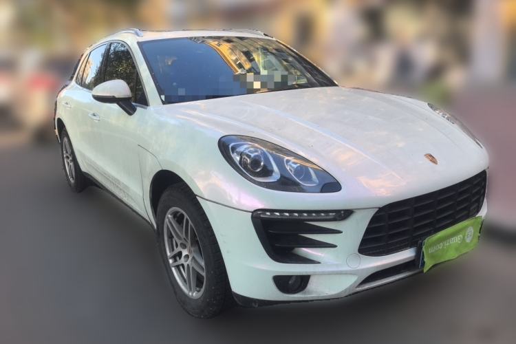 Used Porsche Macan 2017 Macan 2.0T Front Right 45 Deg