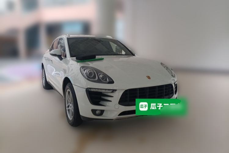 Used Porsche Macan 2017 Macan 2.0T Front Right 45 Deg