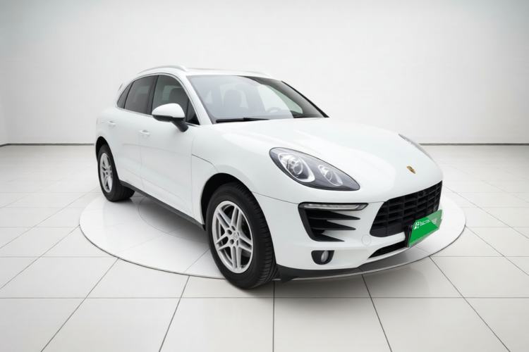 Used Porsche Macan 2017 Macan 2.0T Front Right 45 Deg