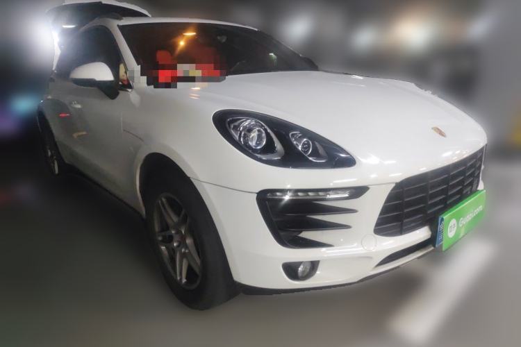 Used Porsche Macan 2017 Macan 2.0T Front Right 45 Deg