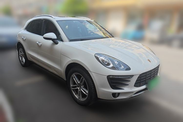 Used Porsche Macan 2017 Macan 2.0T Front Right 45 Deg