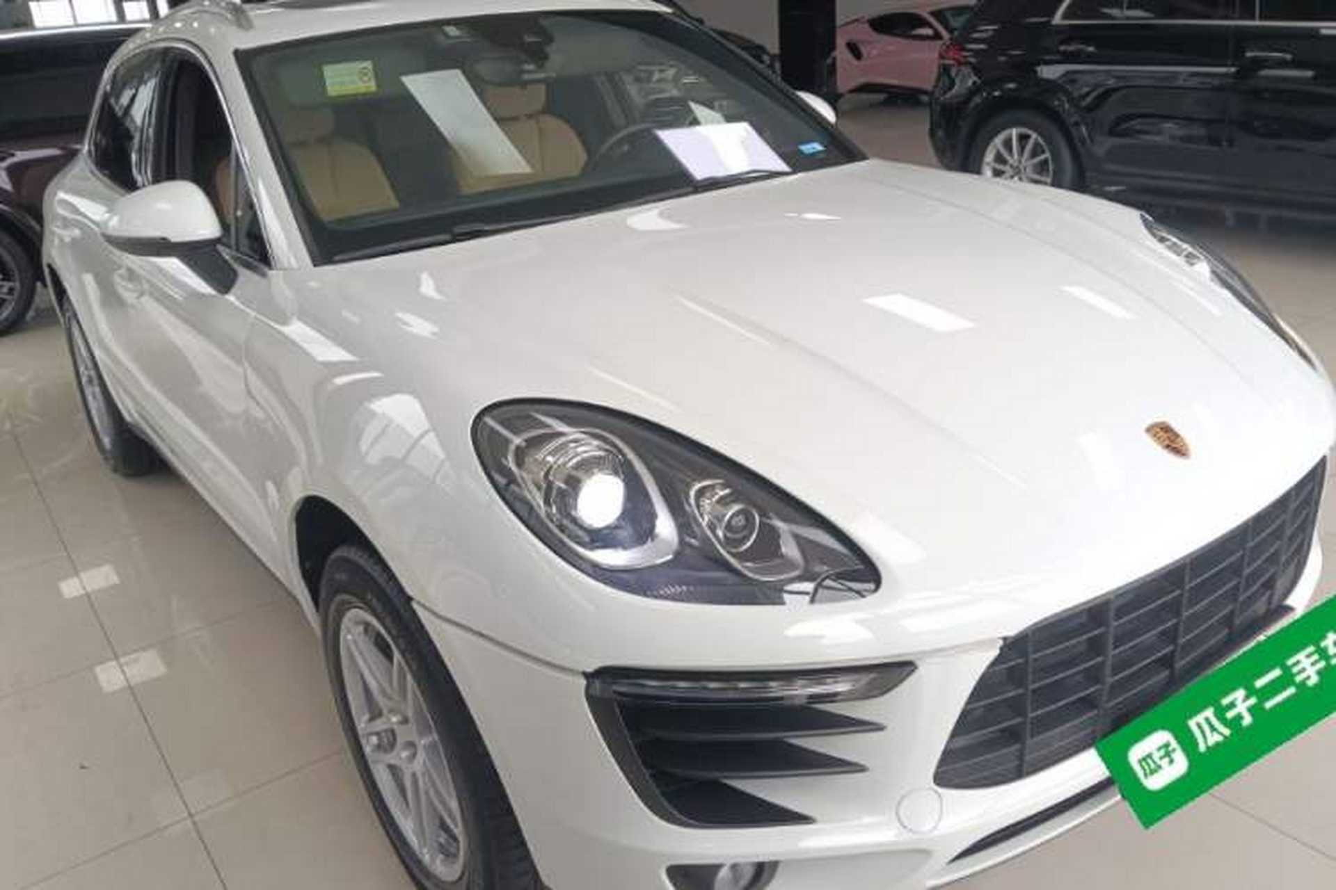 Used Porsche Macan 2017 Macan 2.0T Front Right 45 Deg