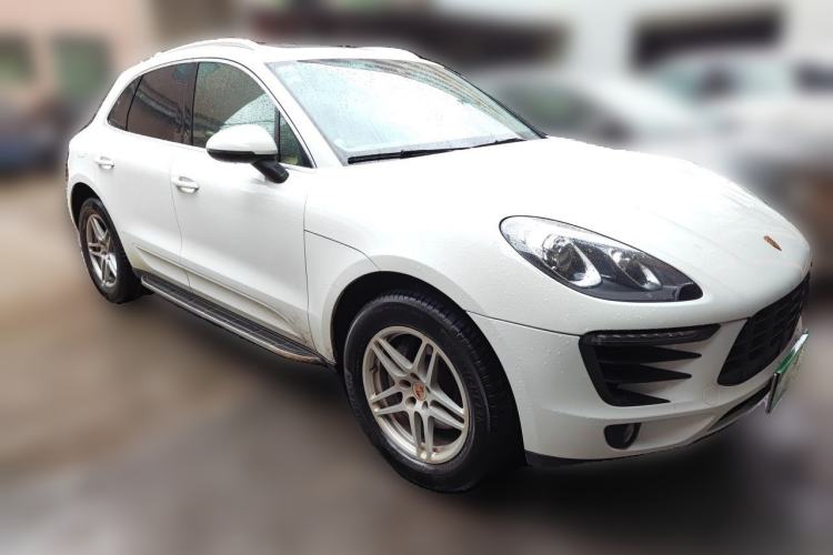 Used Porsche Macan 2017 Macan 2.0T Front Right 45 Deg