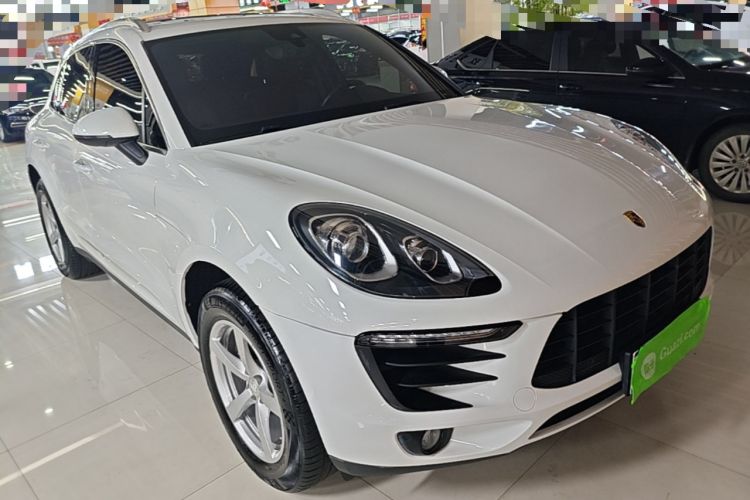 Used Porsche Macan 2017 Macan 2.0T Front Right 45 Deg